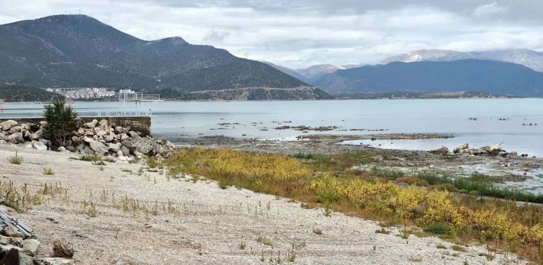 Eğirdir Gölü İkiye Ayrıldı! Doğal Cennet Can Çekişiyor 6